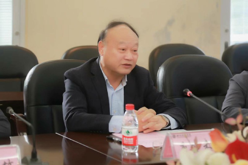 1669083847335733.jpg E83F5A5EC8215FFE2B71A5645F025CBF.jpg