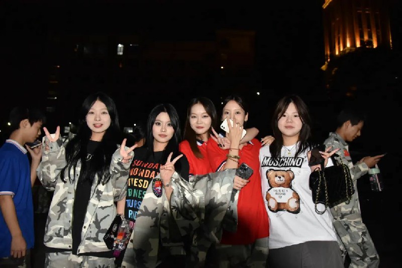 1696077689139323.jpg 58.jpg